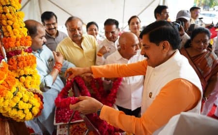 मध्यप्रदेश: सीएम बोले- भारत का विभाजन ऐतिहासिक भूल, अनंतकाल तक मुखर्जी का ऋणी रहेगा देश मध्यप्रदेश: सीएम बोले- भारत का विभाजन ऐतिहासिक भूल, अनंतकाल तक मुखर्जी का ऋणी रहेगा देश