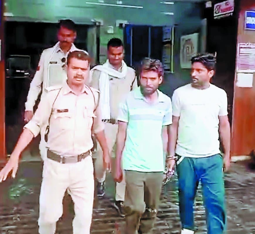 बैल घुसने के विवाद में युवक की पीट-पीटकर हत्या, तीन गिरफ्तार आरोपी बैल घुसने के विवाद में युवक की पीट-पीटकर हत्या, तीन गिरफ्तार आरोपी