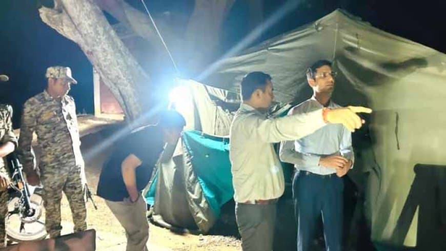 मध्यप्रदेश: सुप्रीम फटकार का असर... रात दो बजे मुरैना कलेक्टर-एसपी ने चंबल के कुल्हाड़ा घाट पर मारा छापा मध्यप्रदेश: सुप्रीम फटकार का असर... रात दो बजे मुरैना कलेक्टर-एसपी ने चंबल के कुल्हाड़ा घाट पर मारा छापा