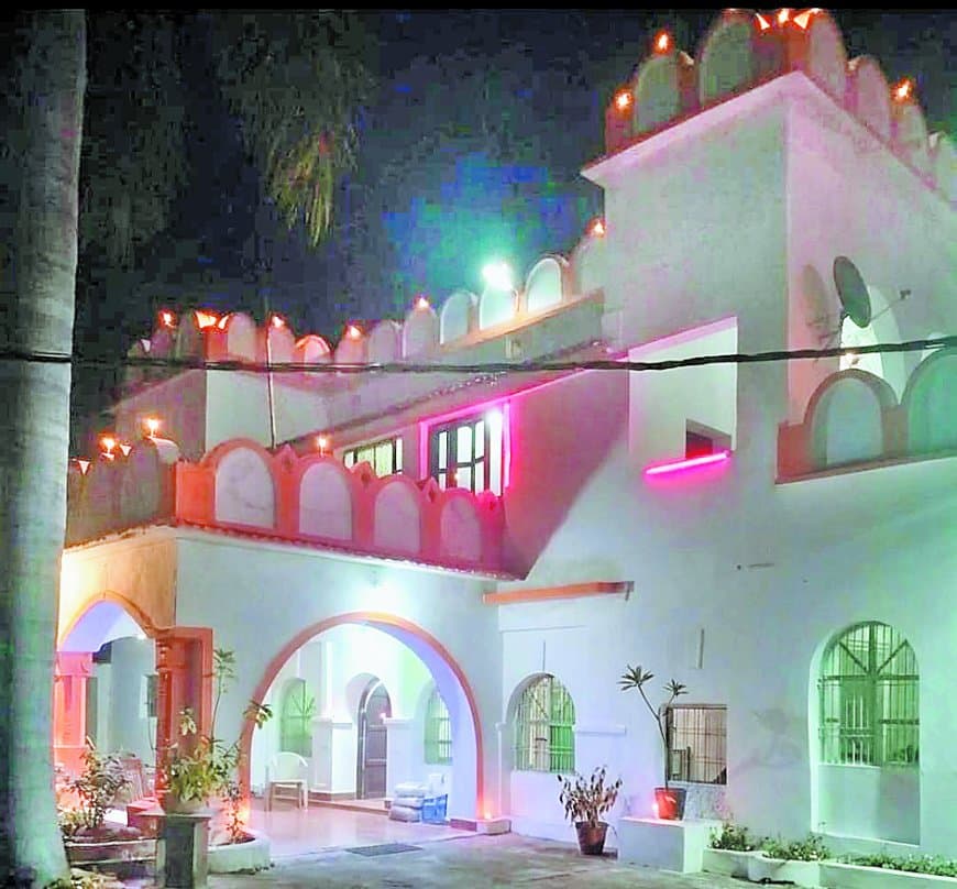 नागौद राजघराने का पारिवारिक विवाद गोलीकांड में बदला, कई सवाल खड़े नागौद राजघराने का पारिवारिक विवाद गोलीकांड में बदला, कई सवाल खड़े