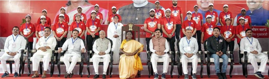 मध्यप्रदेश: सिकल सेल एनीमिया का जड़ से खात्मा करने प्रदेश सरकार एक साथ चार मोर्चों पर कर रही काम मध्यप्रदेश: सिकल सेल एनीमिया का जड़ से खात्मा करने प्रदेश सरकार एक साथ चार मोर्चों पर कर रही काम
