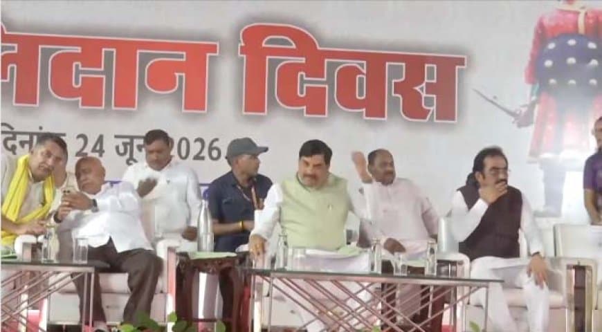 मध्यप्रदेश: सीएम मोहन ने की घोषणा- जबलपुर में रानी दुर्गावती के नाम पर होगा एयरपोर्ट और सरकार बनाएगी चिड़ियाघर मध्यप्रदेश: सीएम मोहन ने की घोषणा- जबलपुर में रानी दुर्गावती के नाम पर होगा एयरपोर्ट और सरकार बनाएगी चिड़ियाघर