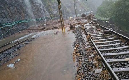 मानसून का टूटा कहर... मध्यप्रदेश में नदिया उफान पर... मुंबई में धंस गया रेलवे ट्रैक... 20 ट्रेन कैंसिल मानसून का टूटा कहर... मध्यप्रदेश में नदिया उफान पर... मुंबई में धंस गया रेलवे ट्रैक... 20 ट्रेन कैंसिल