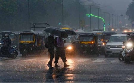 भारत: उत्तराखंड में भू-स्खलन, 1000 लोग फंसे... यूपी में 19 लोगों की मौत और मध्यप्रदेश भी तरबतर भारत: उत्तराखंड में भू-स्खलन, 1000 लोग फंसे... यूपी में 19 लोगों की मौत और मध्यप्रदेश भी तरबतर