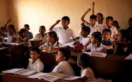 स्मार्ट क्लास का कड़वा सच: राष्ट्रीय औसत से 5 गुना पीछे मध्य प्रदेश, 70 फीसदी बच्चों के पास नहीं डिजिटल साधन स्मार्ट क्लास का कड़वा सच: राष्ट्रीय औसत से 5 गुना पीछे मध्य प्रदेश, 70 फीसदी बच्चों के पास नहीं डिजिटल साधन