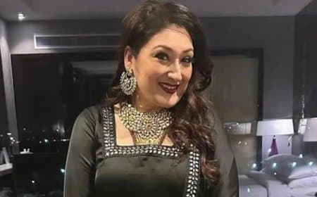 'लॉक अप 2' से बाहर हुईं सुनीता आहूजा: गोविंदा के अफेयर और शादी के टूटने के डर पर खुलकर बोलीं सुनीता 'लॉक अप 2' से बाहर हुईं सुनीता आहूजा: गोविंदा के अफेयर और शादी के टूटने के डर पर खुलकर बोलीं सुनीता