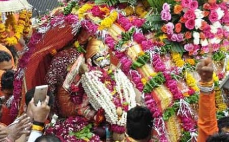 मध्यप्रदेश: सावन में शिवभक्तों की सेवा... बाबा महाकाल की नगरी उज्जैन में कावड़ियों को मिलेगा मुफ्त भोजन मध्यप्रदेश: सावन में शिवभक्तों की सेवा... बाबा महाकाल की नगरी उज्जैन में कावड़ियों को मिलेगा मुफ्त भोजन