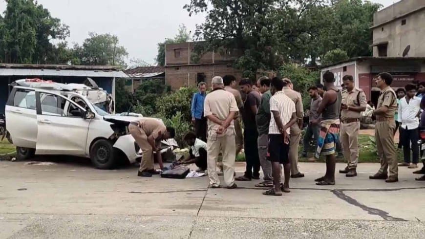 मध्यप्रदेश: हाइवे पर ट्रक से टकराई कार... पांच लोगों की मौत... हादसे के बाद मौके से चालक फरार मध्यप्रदेश: हाइवे पर ट्रक से टकराई कार... पांच लोगों की मौत... हादसे के बाद मौके से चालक फरार