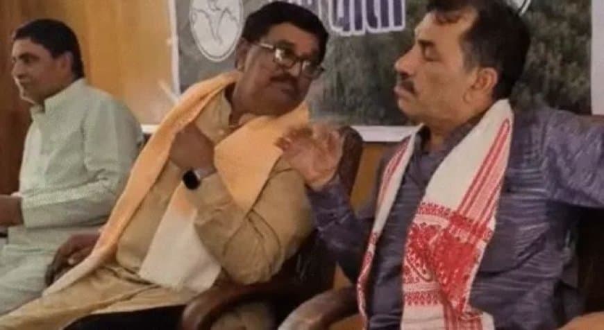 एथेनॉल विवाद : भारतीय किसान संघ गडकरी के साथ, कहा ' फैलाया जा रहा झूठ' एथेनॉल विवाद : भारतीय किसान संघ गडकरी के साथ, कहा ' फैलाया जा रहा झूठ'