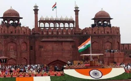 Vande Mataram History: राष्ट्रगीत वंदे मातरम् की 150वीं जयंती, जानें इसका इतिहास और रोचक तथ्य Vande Mataram History: राष्ट्रगीत वंदे मातरम् की 150वीं जयंती, जानें इसका इतिहास और रोचक तथ्य