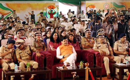 मध्यप्रदेश: राष्ट्रपति पुरस्कार से अलंकृत 47 पुलिस अफसर सम्मानित... सीएम बोले-पुलिस सेवा और सुशासन की रीढ़