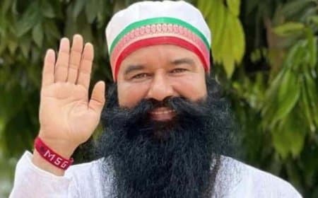 पांच साल में 17वीं बार: डेरा सच्चा सौदा प्रमुख गुरमीत राम रहीम सिंह को एक बार फिर 21 दिन की मिली पैरोल पांच साल में 17वीं बार: डेरा सच्चा सौदा प्रमुख गुरमीत राम रहीम सिंह को एक बार फिर 21 दिन की मिली पैरोल