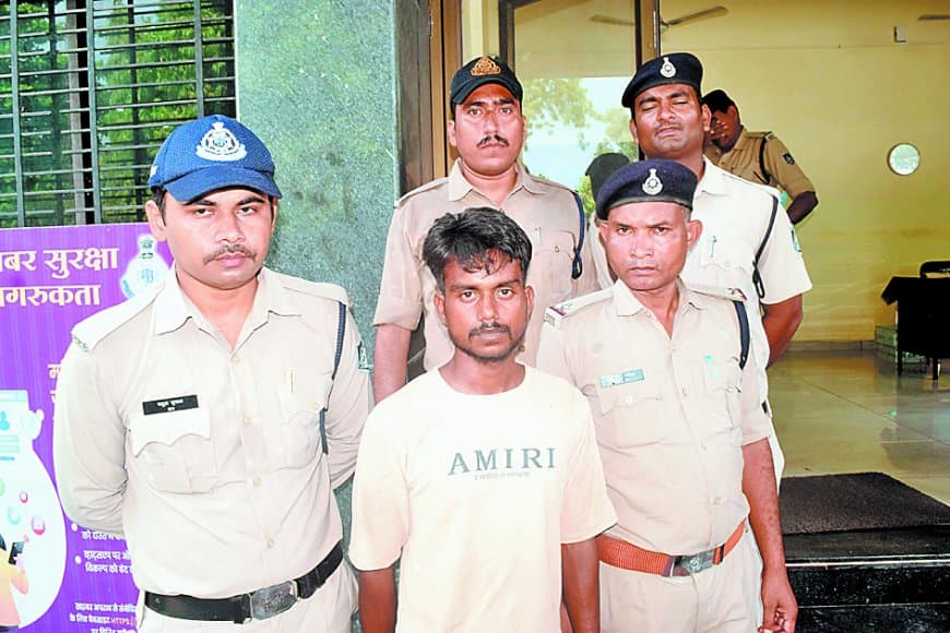 दुष्कर्म के विरोध पर नाबालिग की हत्या, पुलिस ने चौबीस घंटे में आरोपी दबोचा तुरंत दुष्कर्म के विरोध पर नाबालिग की हत्या, पुलिस ने चौबीस घंटे में आरोपी दबोचा तुरंत