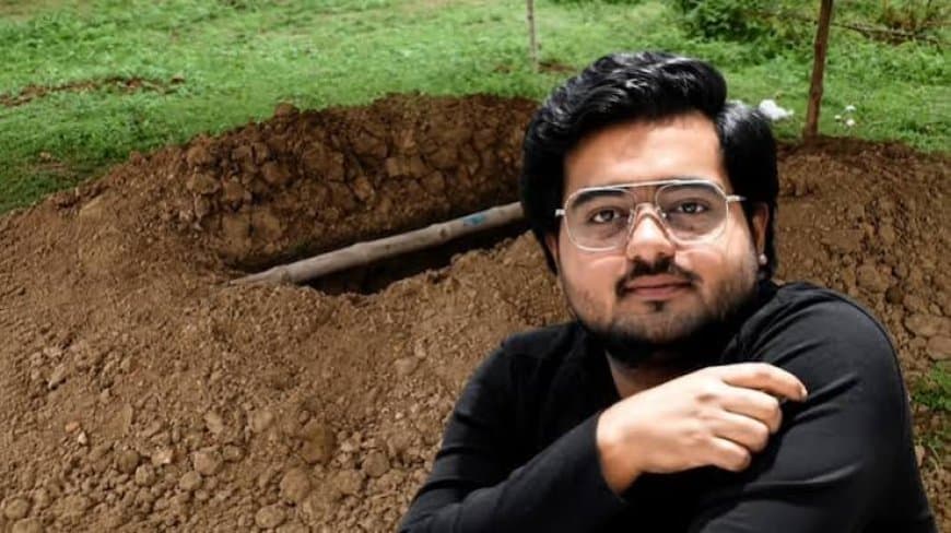 अतीक अहमद के बेटे आबान का कसारी-मसारी में अंतिम संस्कार, जनाजे में शामिल होने प्रयागराज पहुंचे उमर और अली अतीक अहमद के बेटे आबान का कसारी-मसारी में अंतिम संस्कार, जनाजे में शामिल होने प्रयागराज पहुंचे उमर और अली