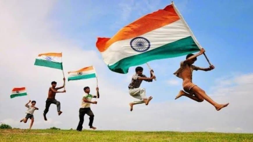 इन गीतों के बिना नहीं मनाया जाता आजादी का जश्न... जानिए टॉप टेन गाने इन गीतों के बिना नहीं मनाया जाता आजादी का जश्न... जानिए टॉप टेन गाने