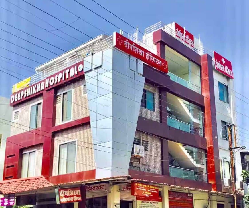 भोपाल के निजी अस्पताल में लगी आग: पुलिस ने प्रसूताओं समेत 20 की जान बचाई, 21 मरीज दूसरे जगह शिफ्ट भोपाल के निजी अस्पताल में लगी आग: पुलिस ने प्रसूताओं समेत 20 की जान बचाई, 21 मरीज दूसरे जगह शिफ्ट