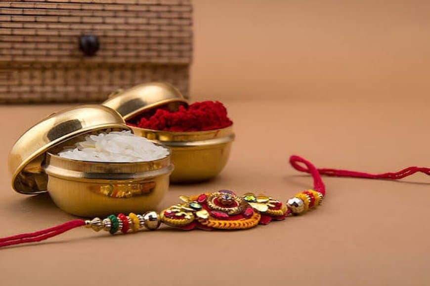 Raksha Bandhan 2026 Date: रक्षाबंधन 27 या 28 अगस्त? जानें सही तारीख, शुभ मुहूर्त और राहुकाल Raksha Bandhan 2026 Date: रक्षाबंधन 27 या 28 अगस्त? जानें सही तारीख, शुभ मुहूर्त और राहुकाल