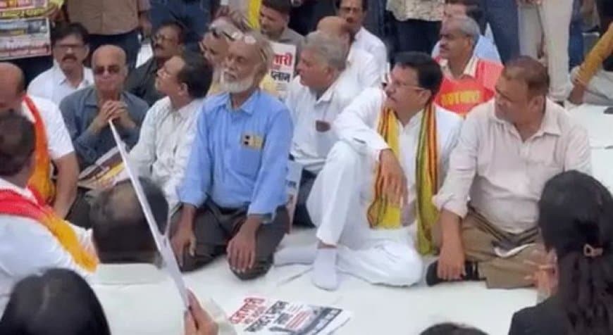 Bhopal News: नगर निगम ने गौतम नगर में OYO होटल किया सील, रहवासी इलाकों में कमर्शियल गतिविधियों पर बड़ा एक्शन Bhopal News: नगर निगम ने गौतम नगर में OYO होटल किया सील, रहवासी इलाकों में कमर्शियल गतिविधियों पर बड़ा एक्शन