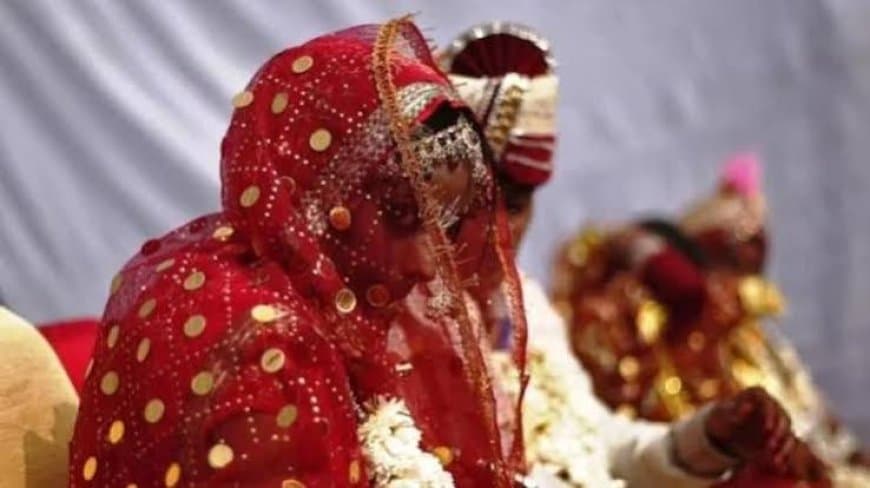 MP : बाल विवाह के चौंकाने वाले आंकड़े: आगर मालवा में हर दूसरी बेटी की कम उम्र में शादी, जानिए पूरे प्रदेश का हाल MP : बाल विवाह के चौंकाने वाले आंकड़े: आगर मालवा में हर दूसरी बेटी की कम उम्र में शादी, जानिए पूरे प्रदेश का हाल