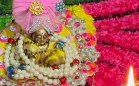Krishna Chhathi 2026: कब है लड्डू गोपाल की छठी? जानें सही तारीख, महत्व और भोग Krishna Chhathi 2026: कब है लड्डू गोपाल की छठी? जानें सही तारीख, महत्व और भोग