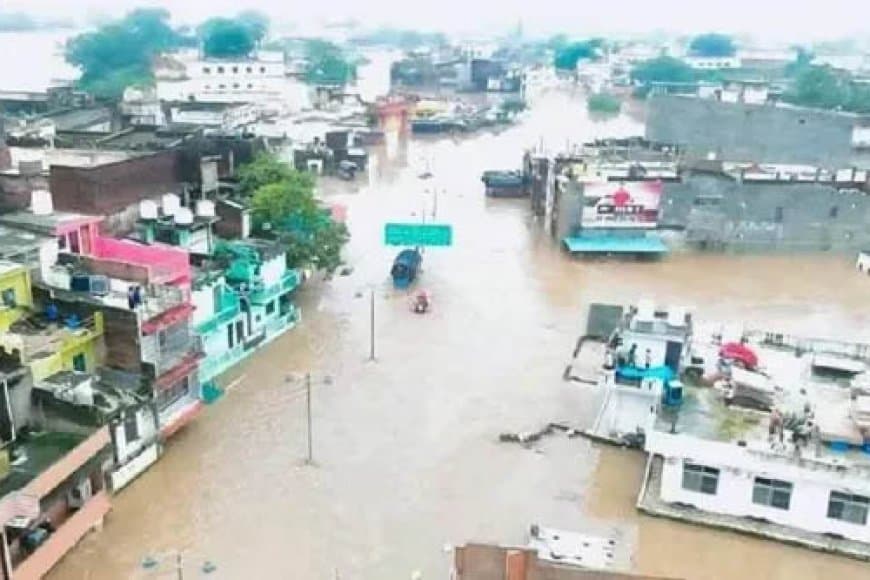 चित्रकूट: भारी बारिश के बीच गिरा कच्चा मकान, पिता और दो बच्चों की मौत...मंदाकिनी उफान पर