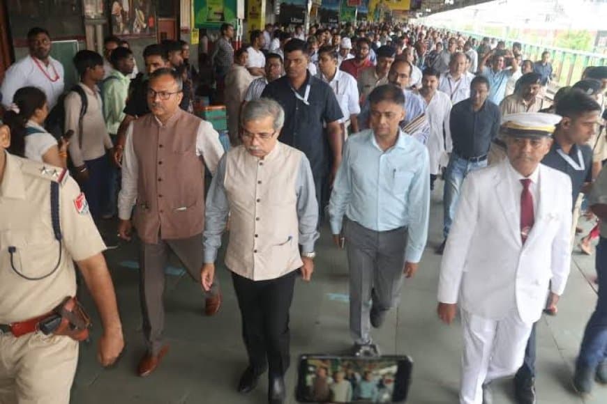 उज्जैन सिंहस्थ 2028: रेलवे चलाएगा 125 से अधिक स्पेशल ट्रेनें, AI कैमरों से होगी सुरक्षा उज्जैन सिंहस्थ 2028: रेलवे चलाएगा 125 से अधिक स्पेशल ट्रेनें, AI कैमरों से होगी सुरक्षा