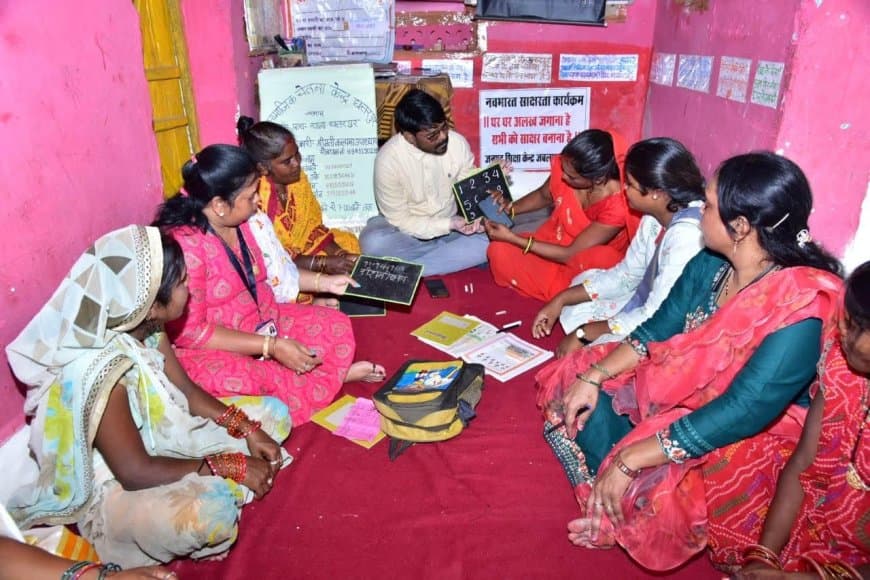 मध्यप्रदेश में साक्षरता की बड़ी छलांग: 1.38 करोड़ लोग निरक्षरता से निकले बाहर.... 50.75 लाख का लक्ष्य बाकी मध्यप्रदेश में साक्षरता की बड़ी छलांग: 1.38 करोड़ लोग निरक्षरता से निकले बाहर.... 50.75 लाख का लक्ष्य बाकी