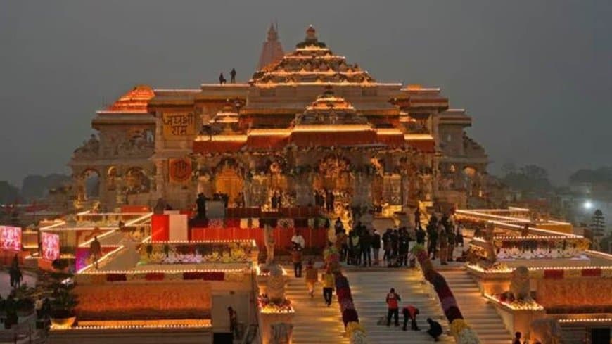 अयोध्या: राम मंदिर में चंदा चोरी के बाद बदला ढांचा, अब कैमरों का पहरा और डिजिटल होगा नकदी का हिसाब अयोध्या: राम मंदिर में चंदा चोरी के बाद बदला ढांचा, अब कैमरों का पहरा और डिजिटल होगा नकदी का हिसाब