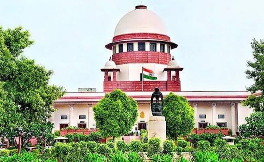 चुनाव आयुक्त नियुक्ति मामला: सुप्रीम कोर्ट में बंटा फैसला, CJI से 5 जजों की बेंच के गठन का अनुरोध चुनाव आयुक्त नियुक्ति मामला: सुप्रीम कोर्ट में बंटा फैसला, CJI से 5 जजों की बेंच के गठन का अनुरोध