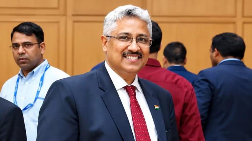 गोल्ड मेडलिस्ट आईएएस अफसर मंदीप के भंडारी को सीबीएसई का नया अध्यक्ष किया गया नियुक्त गोल्ड मेडलिस्ट आईएएस अफसर मंदीप के भंडारी को सीबीएसई का नया अध्यक्ष किया गया नियुक्त