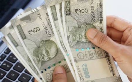 Bonus 2026: रेलवे कर्मचारियों को दिवाली का बड़ा तोहफा, मिलेगा 78 दिन का बोनस; जानें किसे और कितने मिलेंगे रुपये Bonus 2026: रेलवे कर्मचारियों को दिवाली का बड़ा तोहफा, मिलेगा 78 दिन का बोनस; जानें किसे और कितने मिलेंगे रुपये