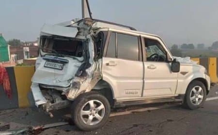 वाराणसी: ओवरब्रिज पर स्कॉर्पियो खड़ी कर रील बना रहे मध्यप्रदेश के चार युवकों को ट्रक ने रौंदा... सभी की मौत वाराणसी: ओवरब्रिज पर स्कॉर्पियो खड़ी कर रील बना रहे मध्यप्रदेश के चार युवकों को ट्रक ने रौंदा... सभी की मौत