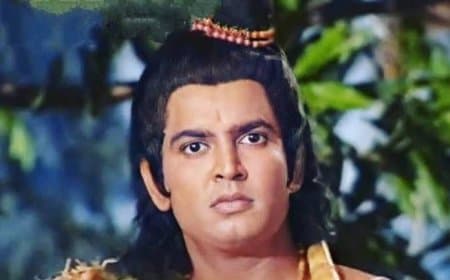 सुनील लहरी ने रणबीर कपूर की ‘रामायण’ पर उठाए सवाल, बोले- राम को सुपरहीरो की तरह दिखाना सही नहीं सुनील लहरी ने रणबीर कपूर की ‘रामायण’ पर उठाए सवाल, बोले- राम को सुपरहीरो की तरह दिखाना सही नहीं