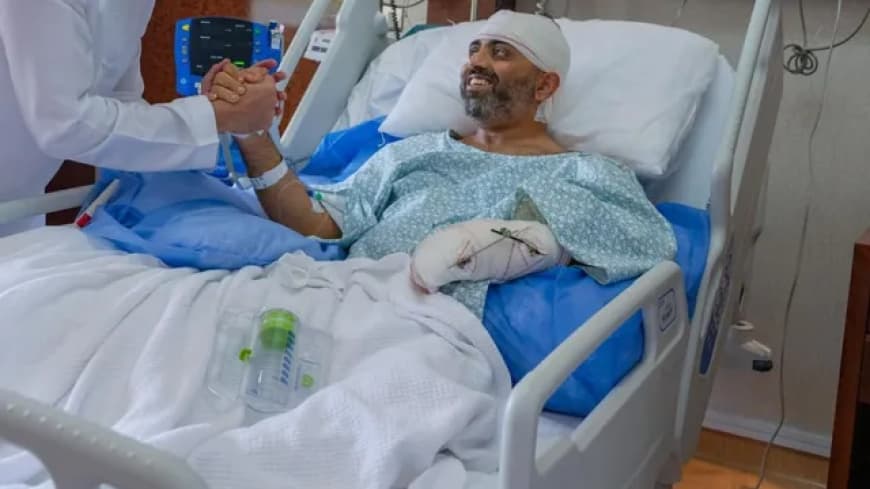 फ्लाईदुबई फ्लाइट हमला: कैप्टन स्मित की इमरजेंसी सर्जरी सिर में हुआ था 'डिप्रेस्ड फ्रैक्चर' फ्लाईदुबई फ्लाइट हमला: कैप्टन स्मित की इमरजेंसी सर्जरी सिर में हुआ था 'डिप्रेस्ड फ्रैक्चर'