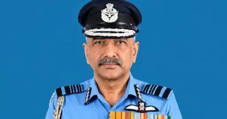 आशुतोष दीक्षित होंगे वायुसेना के नए प्रमुख: कारगिल युद्ध के हीरो और 'टॉप गन' का ऐसा रहा है शानदार सफर आशुतोष दीक्षित होंगे वायुसेना के नए प्रमुख: कारगिल युद्ध के हीरो और 'टॉप गन' का ऐसा रहा है शानदार सफर