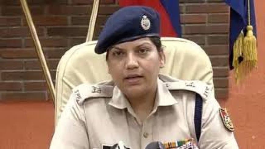 CJP Protest Delhi: कॉकरोच जनता पार्टी के प्रदर्शन को पुलिस की नामंजूरी, ट्रेनें रद्द और 57 मेट्रो स्टेशन बंद CJP Protest Delhi: कॉकरोच जनता पार्टी के प्रदर्शन को पुलिस की नामंजूरी, ट्रेनें रद्द और 57 मेट्रो स्टेशन बंद