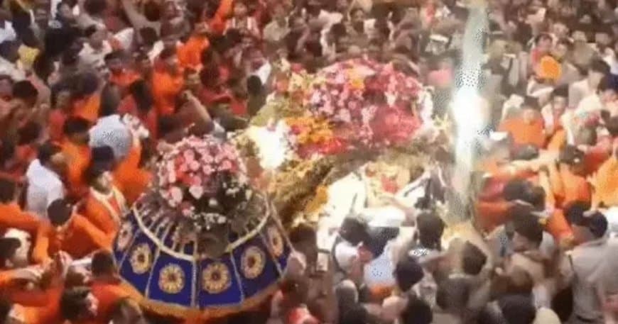 विजयादशमी पर चांदी की पालकी में सवार होकर निकलेंगे नगर सेठ विजयादशमी पर चांदी की पालकी में सवार होकर निकलेंगे नगर सेठ