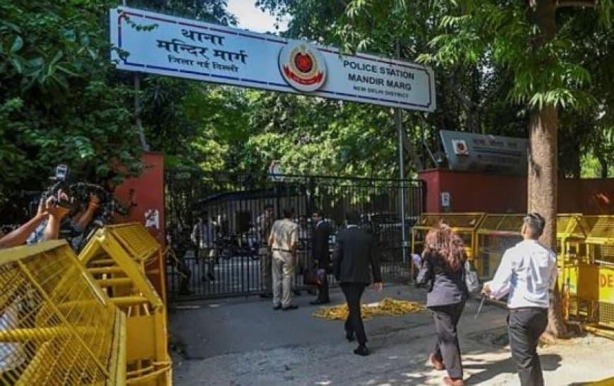सीजेपी प्रवक्ता सौरव दास और आशुतोष रांका की न्यायिक हिरासत बढ़ी, तिहाड़ में गुजारने होंगे 2 और दिन सीजेपी प्रवक्ता सौरव दास और आशुतोष रांका की न्यायिक हिरासत बढ़ी, तिहाड़ में गुजारने होंगे 2 और दिन