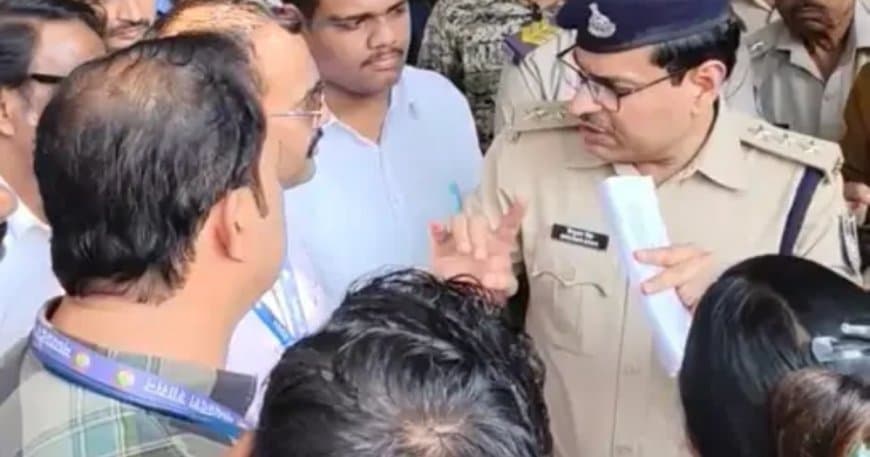 GRMC डीन पर हमले के खिलाफ OBC महासभा ने घेरा SP ऑफिस, पुलिस को 7 दिन का अल्टीमेटम GRMC डीन पर हमले के खिलाफ OBC महासभा ने घेरा SP ऑफिस, पुलिस को 7 दिन का अल्टीमेटम