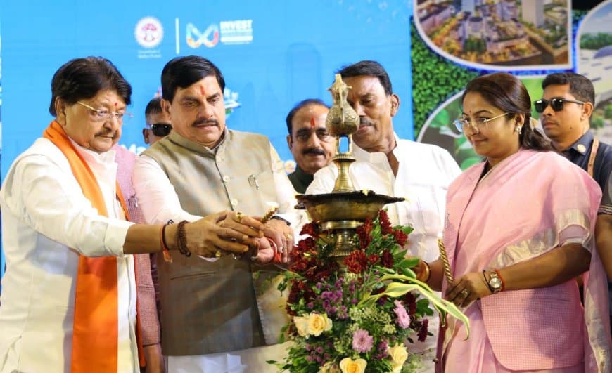 अर्बन ग्रोथ कॉन्क्लेव 2.0: सीएम का ऐलान- भोपाल से इंदौर के बीच बनेगा 1 लाख करोड़ का औद्योगिक रोडमैप अर्बन ग्रोथ कॉन्क्लेव 2.0: सीएम का ऐलान- भोपाल से इंदौर के बीच बनेगा 1 लाख करोड़ का औद्योगिक रोडमैप